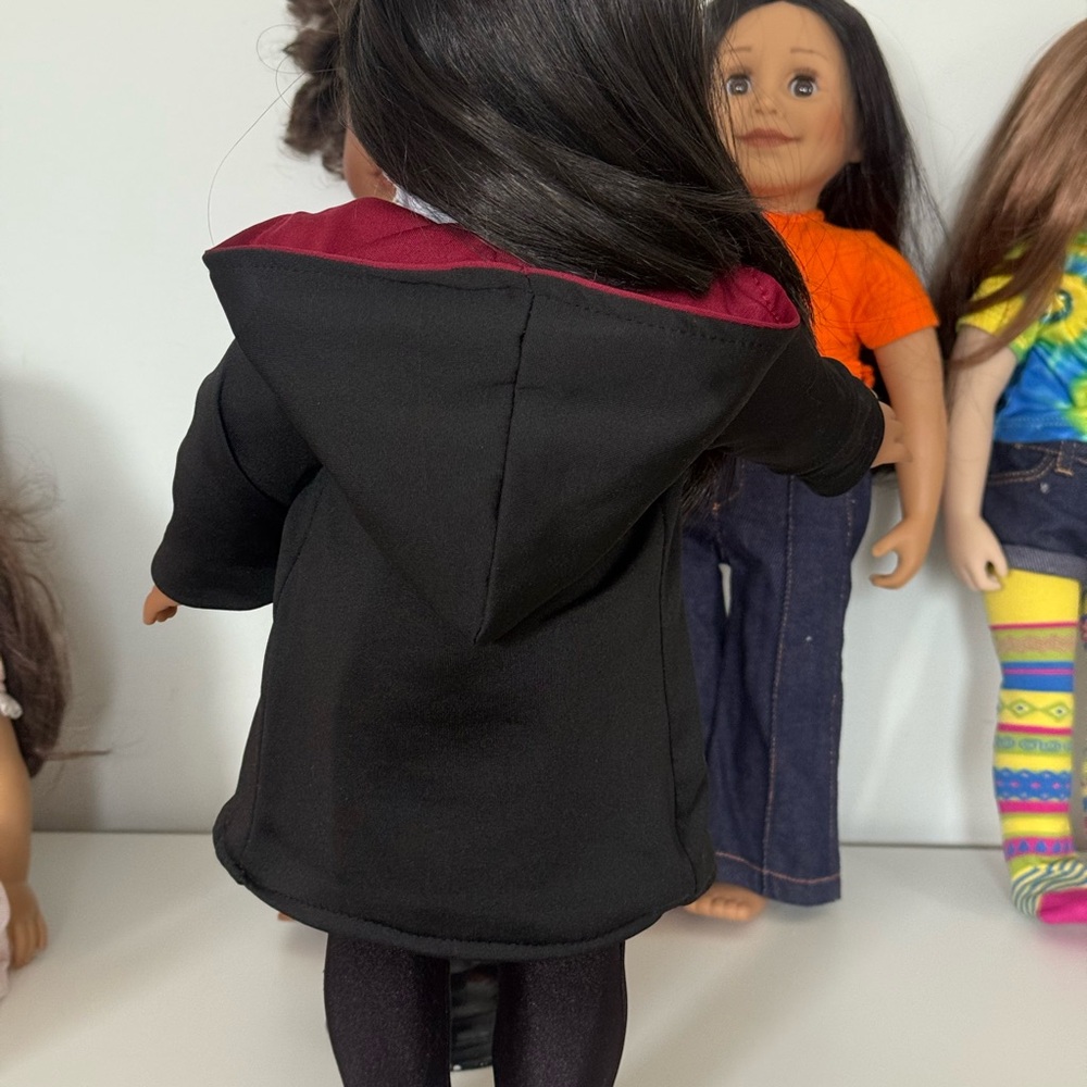Hogwarts Robe Set, (DOLL IS NOT INCLUDED) - Picture 5 of 6